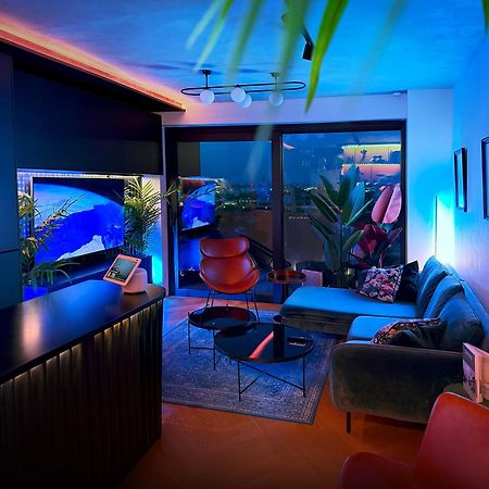 Skyline Elegance With Free Parking Apartment Bratislava Exterior foto