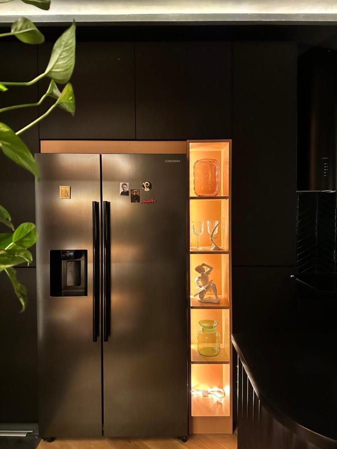 Skyline Elegance With Free Parking Apartment Bratislava Exterior foto