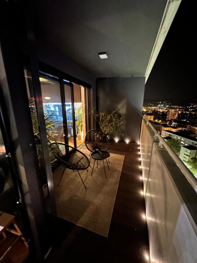 Skyline Elegance With Free Parking Apartment Bratislava Exterior foto